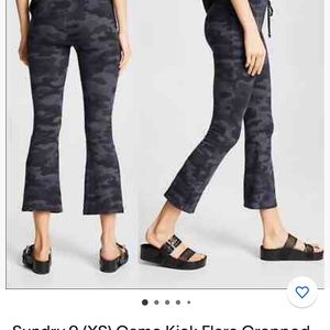 SUNDRY KICKFLARE CAMO SWEATS